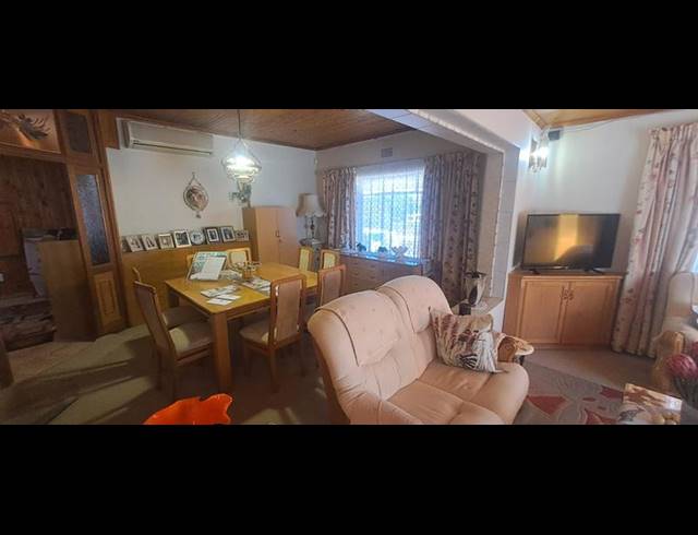 5 BEDROOM HOUSE FOR SALE IN FARRAR PARK